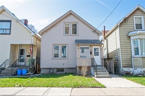20 Harvey St, Hamilton, ON, L8L2L8 | Card Image