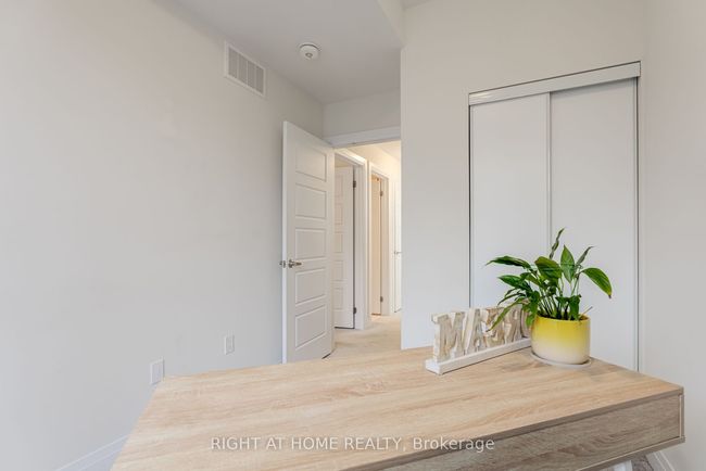 52 - 719 Lawrence Ave W, Condo with 2 bedrooms, 2 bathrooms and null parking in North York ON | Image 32