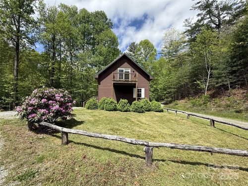 19 Winding Gap Ln, Tuckasegee, NC, 28783-0210 | Card Image