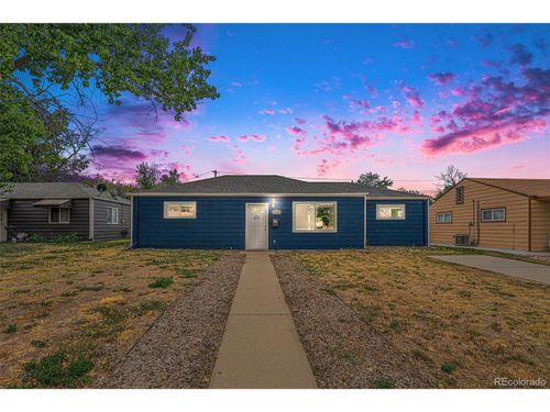 825 Zion St, Aurora, CO, 80011-6609 | Card Image