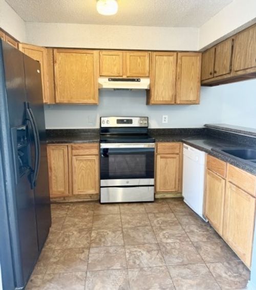 apt-b-105 Cockerham St, Kyle, TX, 78640-4086 | Card Image