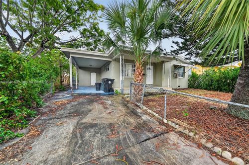 914 N K St, Lake Worth, FL, 33460-2631 | Card Image