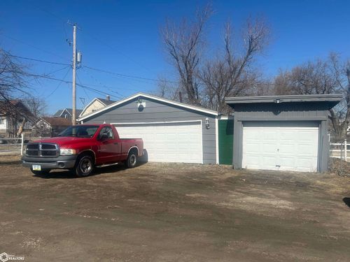 208 1/2 N 3rd Ave, Marshalltown, IA, 50158-1818 | Card Image