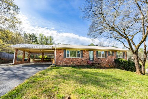 402 Maple Ave, Seneca, SC, 29678-2712 | Card Image