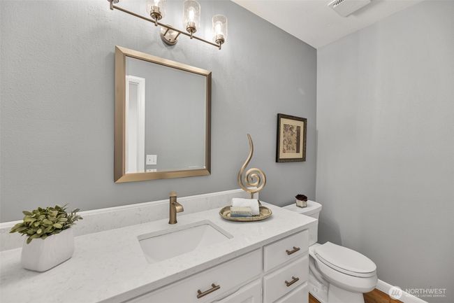 Main floor powder room for your convenience | Image 16