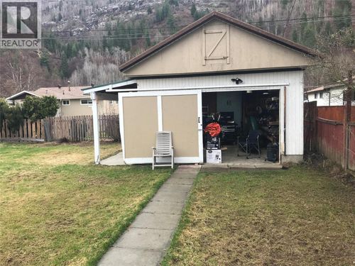 1047 Regan Cres, Trail, BC, V1R1C3 | Card Image