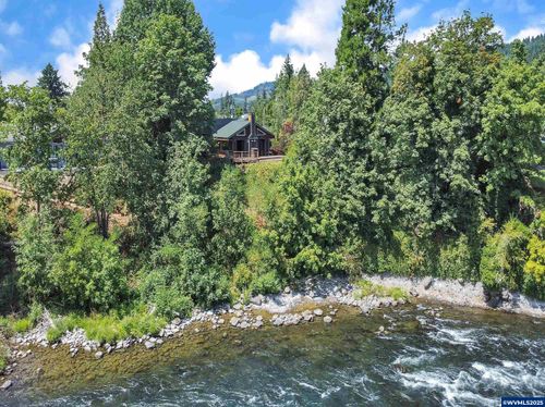 328 S 1st Ave, Mill City, OR, 97360-2324 | Card Image