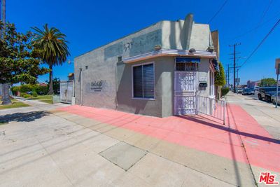 W 48th Street, Home with 0 bedrooms, 1 bathrooms and null parking in Los Angeles CA | Image 2