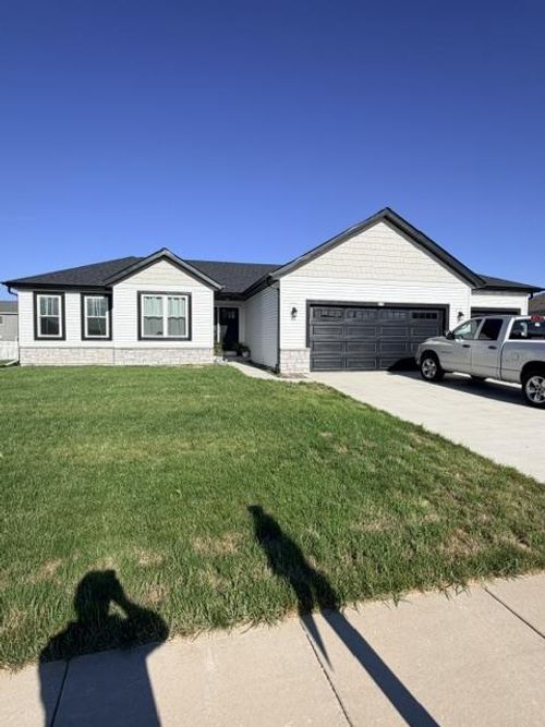 335 Crestview Ln, LAKE MILLS, WI, 53551-1957 | Card Image