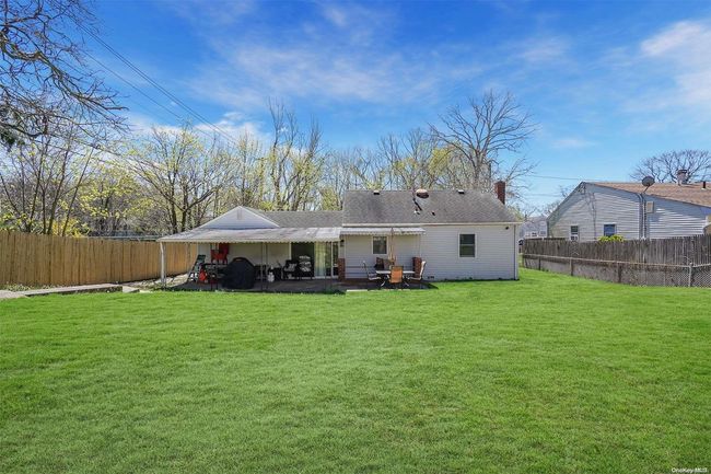 159 Ohls St, House other with 3 bedrooms, 1 bathrooms and null parking in Patchogue NY | Image 4