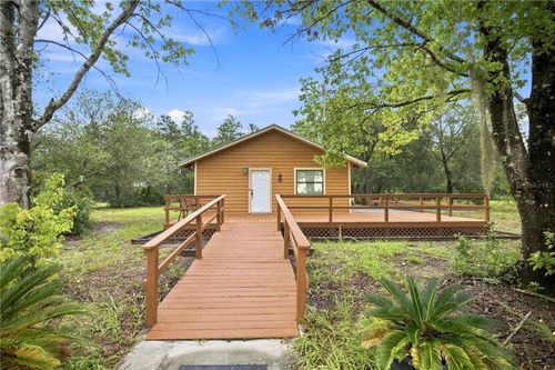 130 Finley Ln, Hawthorne, FL, 32640-6418 | Card Image