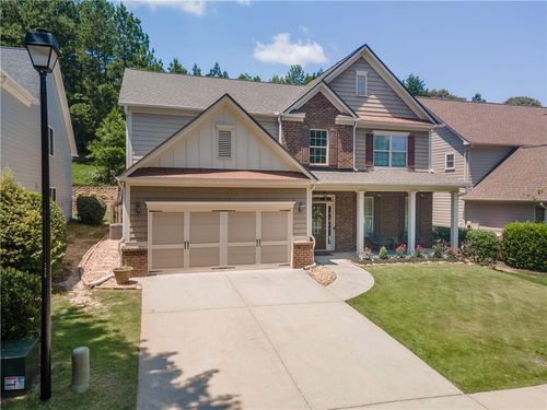 7673 Legacy Rd, Flowery Branch, GA, 30542-7586 | Card Image