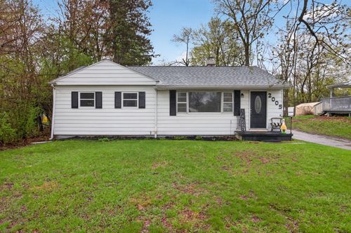 2005 Cortland Boulevard, Jackson, MI, 49203 | Card Image