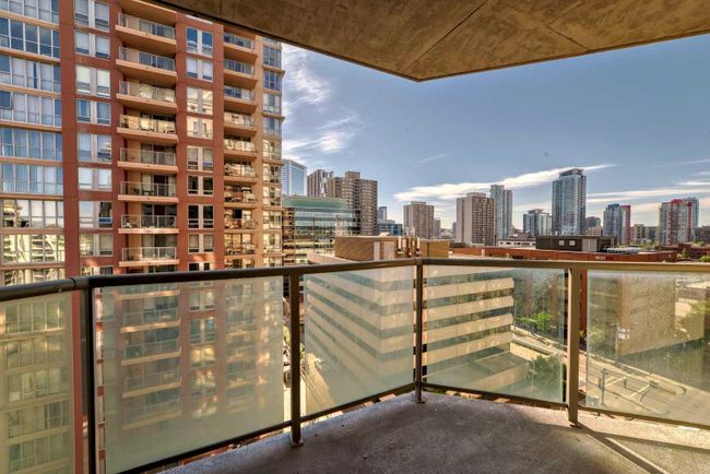 1016 - 1111 6 Ave Sw, Condo with 2 bedrooms, 1 bathrooms and 1 parking in Calgary AB | Image 18