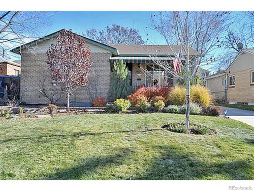 940 Grape St, Denver, CO, 80220-4427 | Card Image