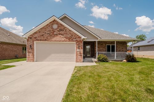 123 Trinity Way, Mooresville, IN, 46158-1135 | Card Image
