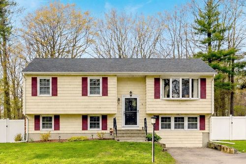 8 Bicknell St, Foxboro, MA, 02035-2808 | Card Image