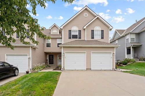8621 Ne 97th St, Kansas City, MO, 64157-7617 | Card Image