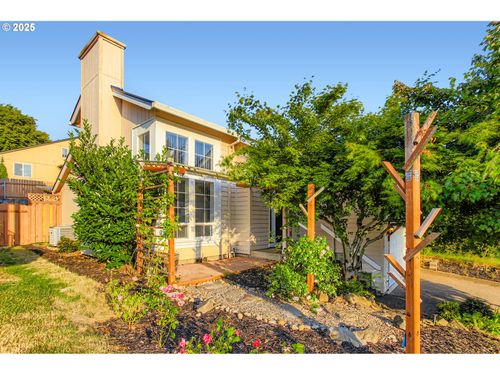 23224 Sw Orchard Heights Pl, Sherwood, OR, 97140-7110 | Card Image