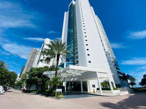 1624-16445 Collins Ave, Sunny Isles Beach, FL, 33160-4555 | Card Image