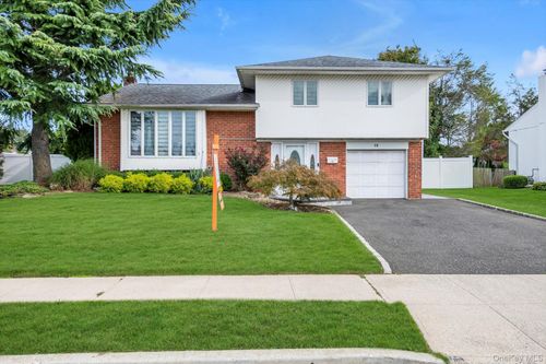 12 Julliard Dr, Plainview, NY, 11803-1213 | Card Image