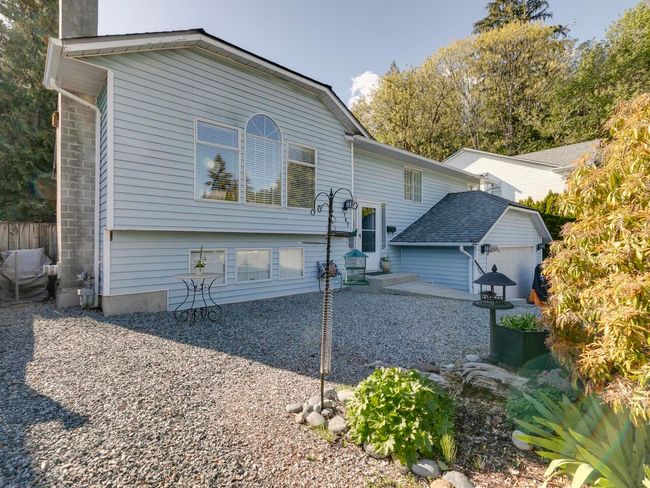 7747 Pintail Street, House other with 4 bedrooms, 3 bathrooms and 5 parking in Mission BC | Image 2