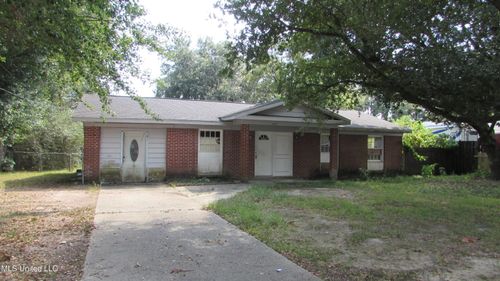 103 Fore St, Gulfport, MS, 39503-3298 | Card Image