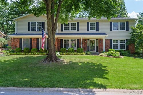 12378 Woodline Dr, Saint Louis, MO, 63141-7441 | Card Image