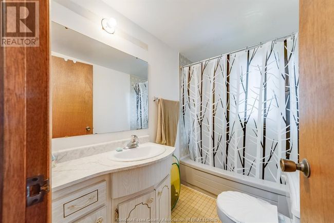 1418 Pillette Rd, House other with 3 bedrooms, 2 bathrooms and null parking in Windsor ON | Image 19