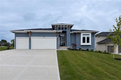 22005 W 99th Ter, Lenexa, KS, 66220 | Card Image