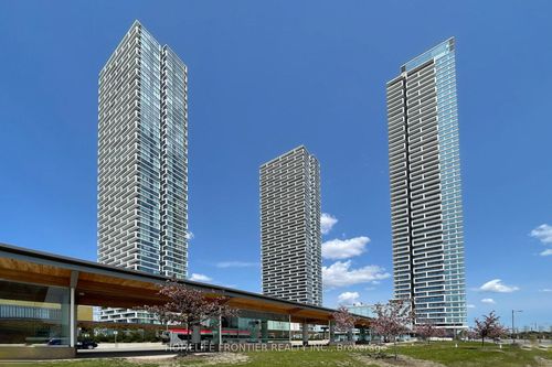 303-950 Portage Pky, Concord, ON, L4K0J7 | Card Image