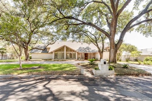 113 Wickford Way, Castle Hills, TX, 78213-2642 | Card Image
