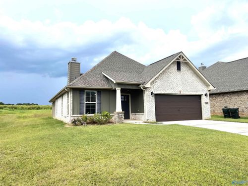 146 Elledge Farm Dr, Hazel Green, AL, 35750-7939 | Card Image