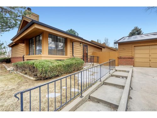 204 S Eagle Cir, Aurora, CO, 80012 | Card Image