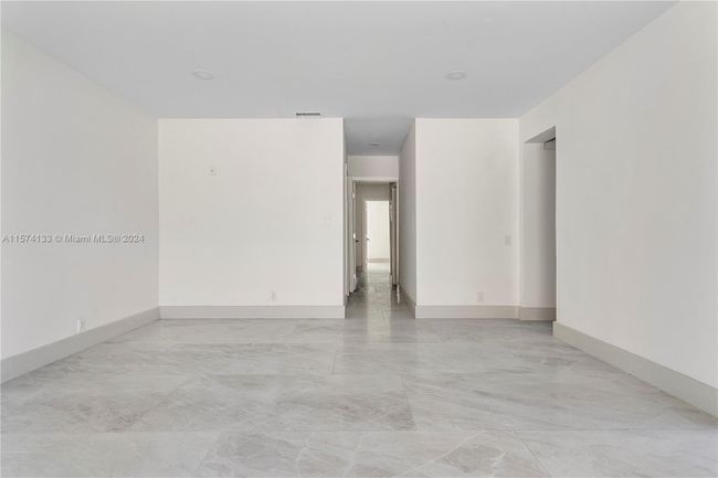 1115 N Northlake Dr, House other with 3 bedrooms, 3 bathrooms and null parking in Hollywood FL | Image 24