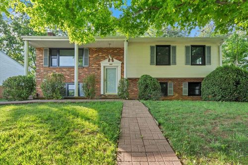 428 Missimer Ln, Vinton, VA, 24179-2346 | Card Image