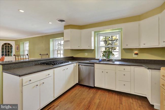 537 N Brobst St, House other with 5 bedrooms, 4 bathrooms and null parking in SHILLINGTON PA | Image 22