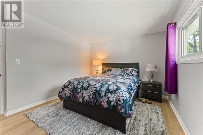 1568 St Gabriel Crt, Home with 3 bedrooms, 2 bathrooms and null parking in Windsor ON | Image 23