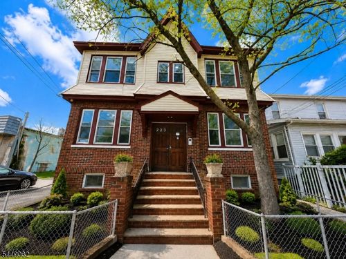 2l-223 Munn Ave, Irvington, NJ, 07111-2727 | Card Image