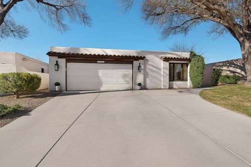 9735 Village Green Dr Ne, Albuquerque, NM, 87111-5854 | Card Image