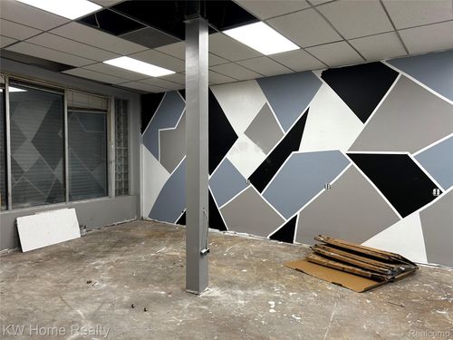 9460 Conner St, Detroit, MI, 48213-1223 | Card Image