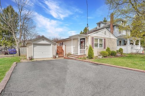 152 Center St, Landing, NJ, 07850-1111 | Card Image