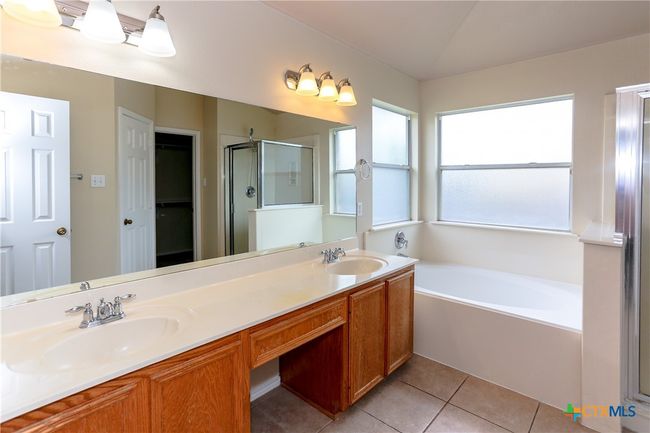 Garden tub in primary bathroom | Image 33
