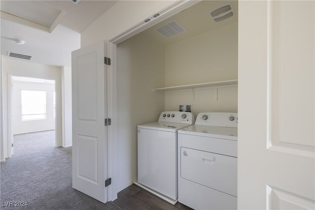 340 Summer Sparrow Ave, Townhouse with 3 bedrooms, 3 bathrooms and null parking in Henderson NV | Image 16