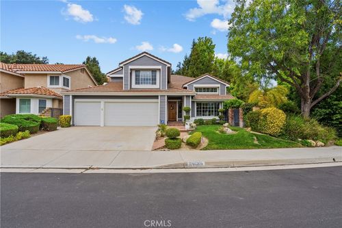 24135 Clearbank Ln, Newhall, CA, 91321-3945 | Card Image