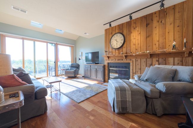 201 Wayne St, Condo with 3 bedrooms, 2 bathrooms and null parking in Saint Joseph MI | Image 11