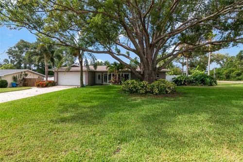 1801 Oak Park Drive N, CLEARWATER, FL, 33764 | Card Image