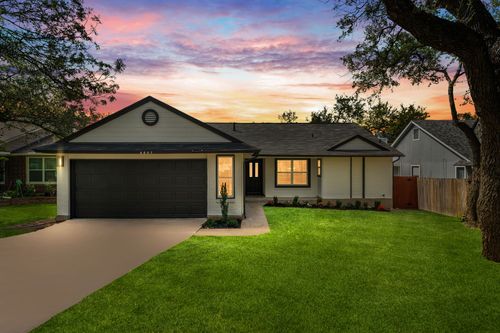 6807 Luckenbach Lane, Austin, TX, 78729 | Card Image