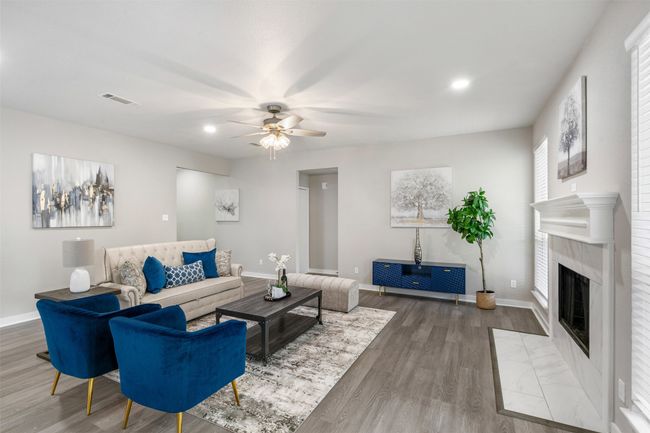 521 Pine St, House other with 3 bedrooms, 2 bathrooms and null parking in Crowley TX | Image 5