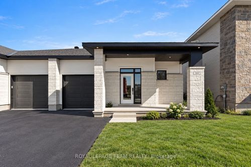 1031 Moore Street, Brockville, ON, K6V7N1 | Card Image